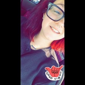 Meet your Posher, Angelena